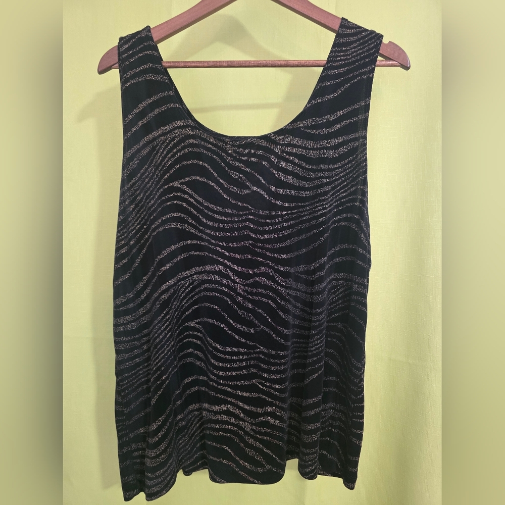 Chico's Black and Gold Textured Top Size 3 Women's Top